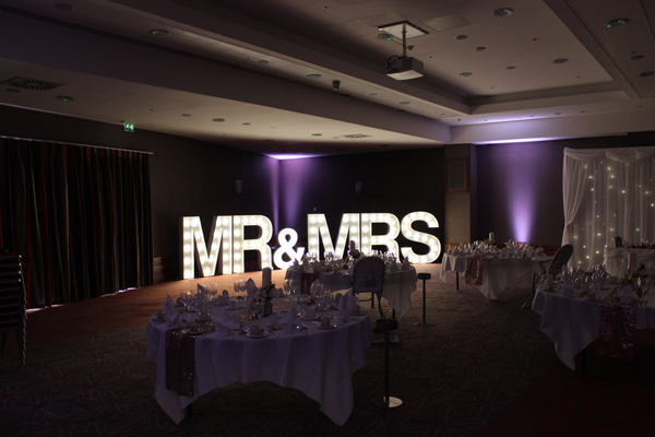 Mr-and-mrs-light-up-letters-at-the-radisson-blu